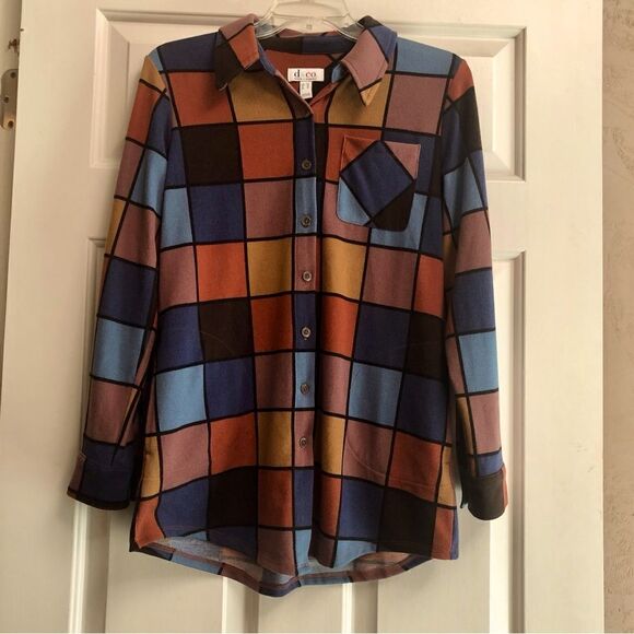 D & Co Women’s Retro Looking Stretch Long Sleeve Button Up Blouse with Pockets - Picture 1 of 12